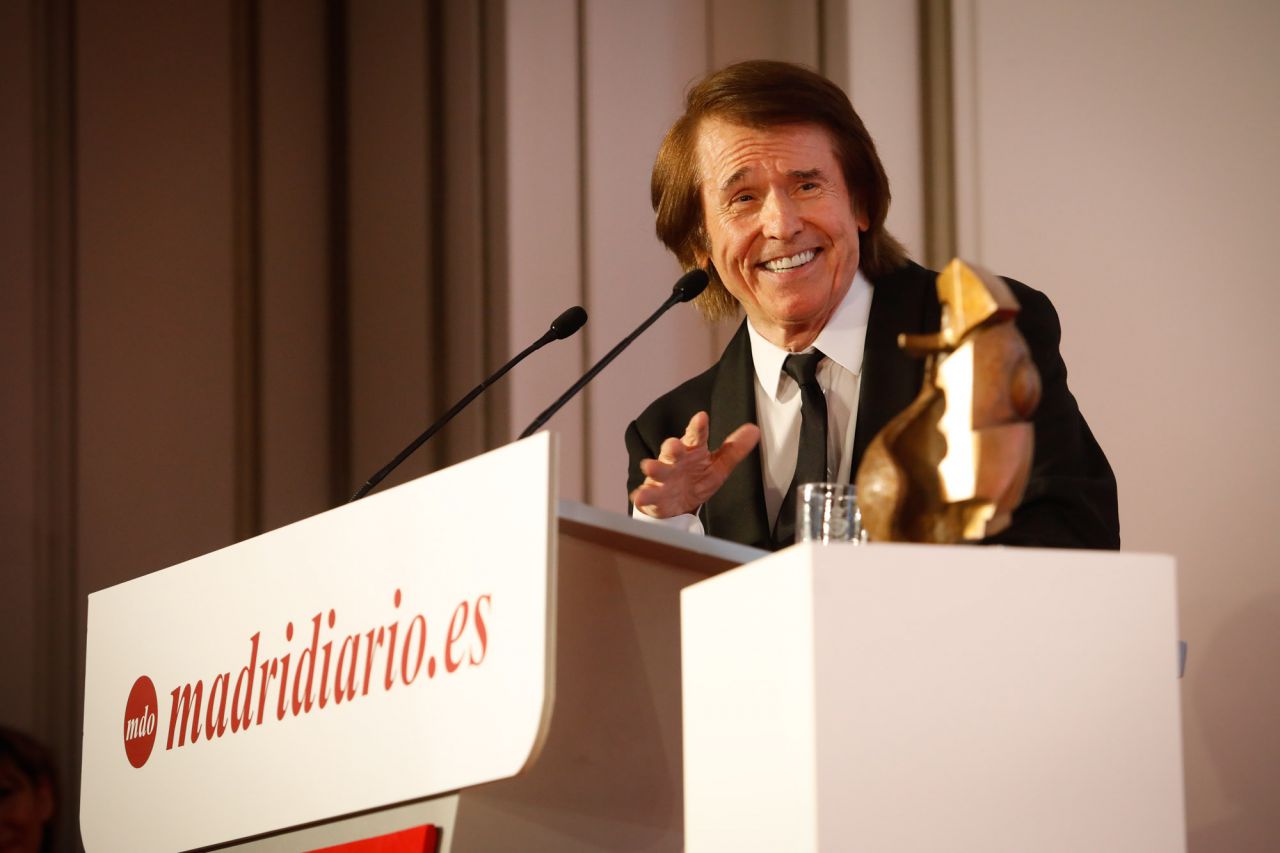 Premio Toda una Vida al cantante Raphael.