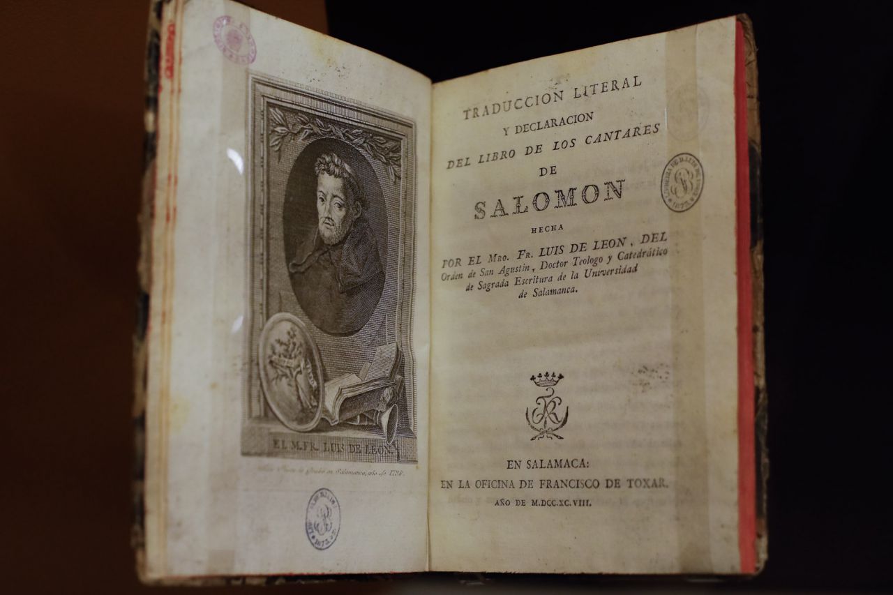 Traducción literal y declaración del Libro de los Cantares de Salomón, de Fray Luis de León.
