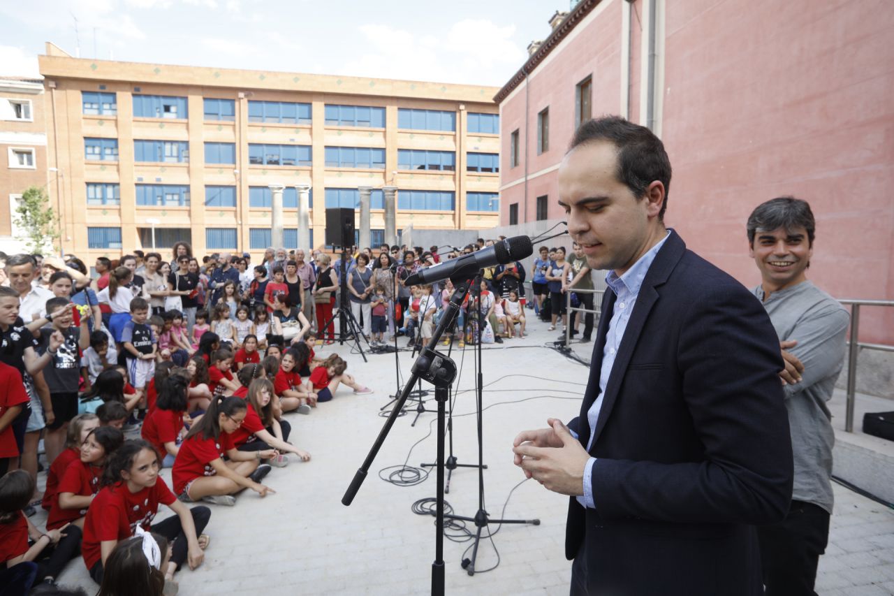 El concejal de Urbanismo y Desarrollo Sostenible, José Manuel Calvo, junto al concejal del distrito centro, Jorge García Castaño.