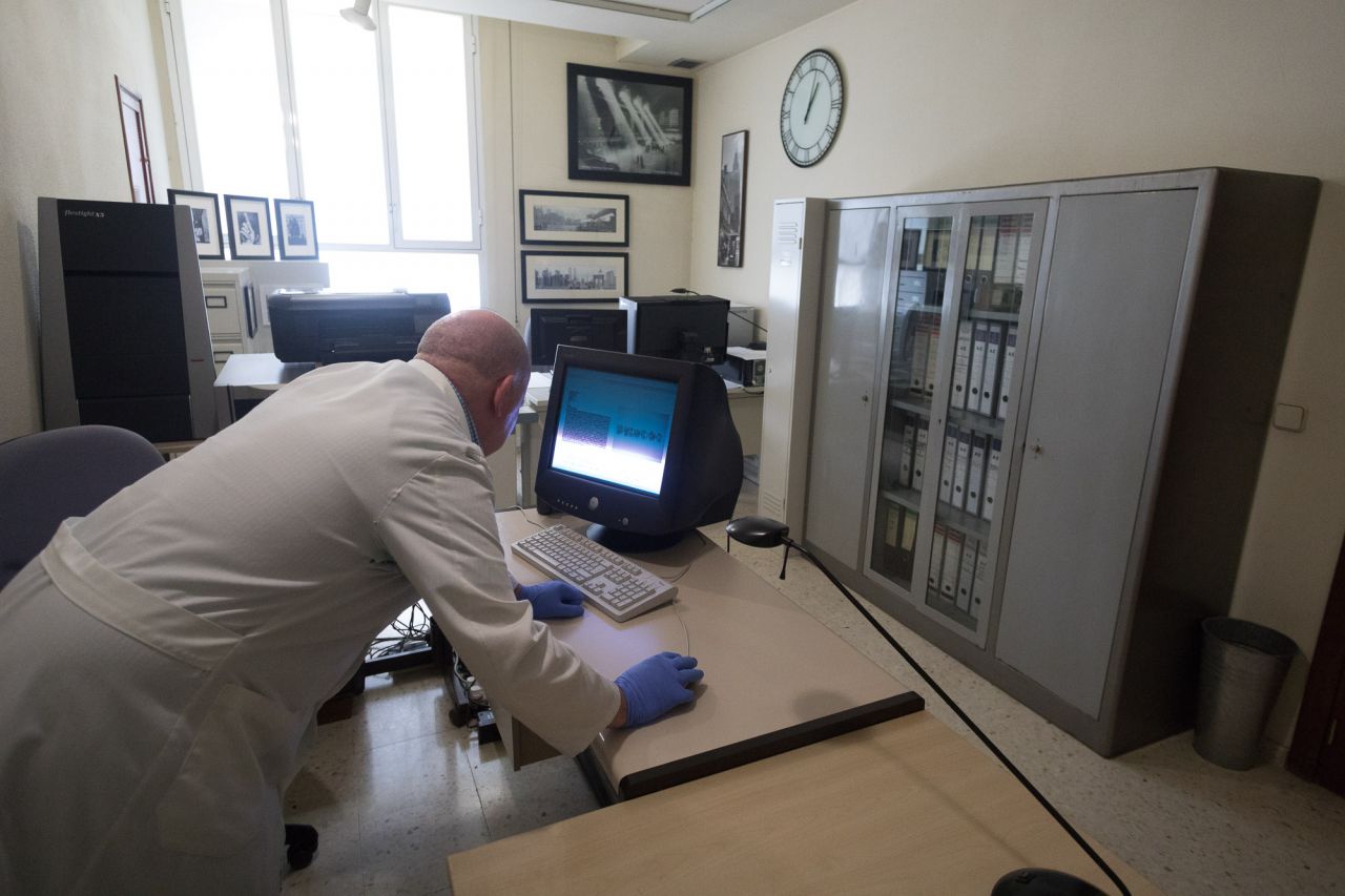 Uno de los pilares de la institución en se departamento de fotografía, imprescindible para documentar los casos., con más de 300 reportajes al año.