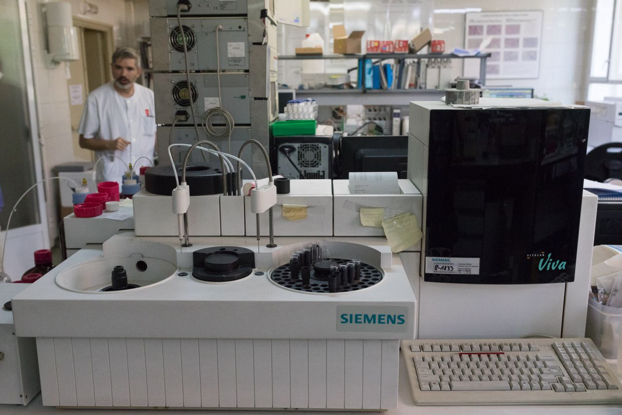 Cromatógrafo en el laboratorio.