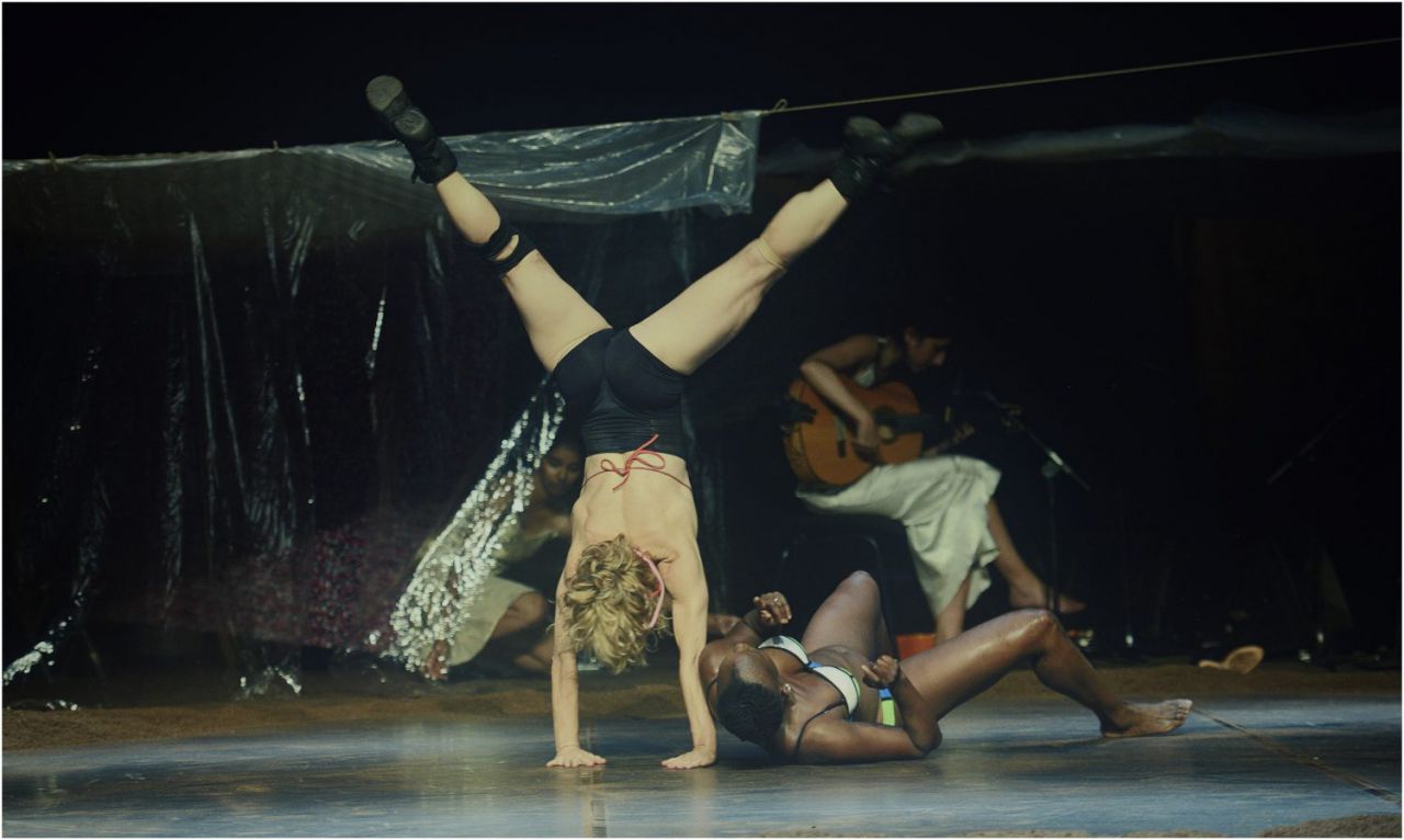 Un instante del espectáculo de danza 'We Women', de Sol Picó