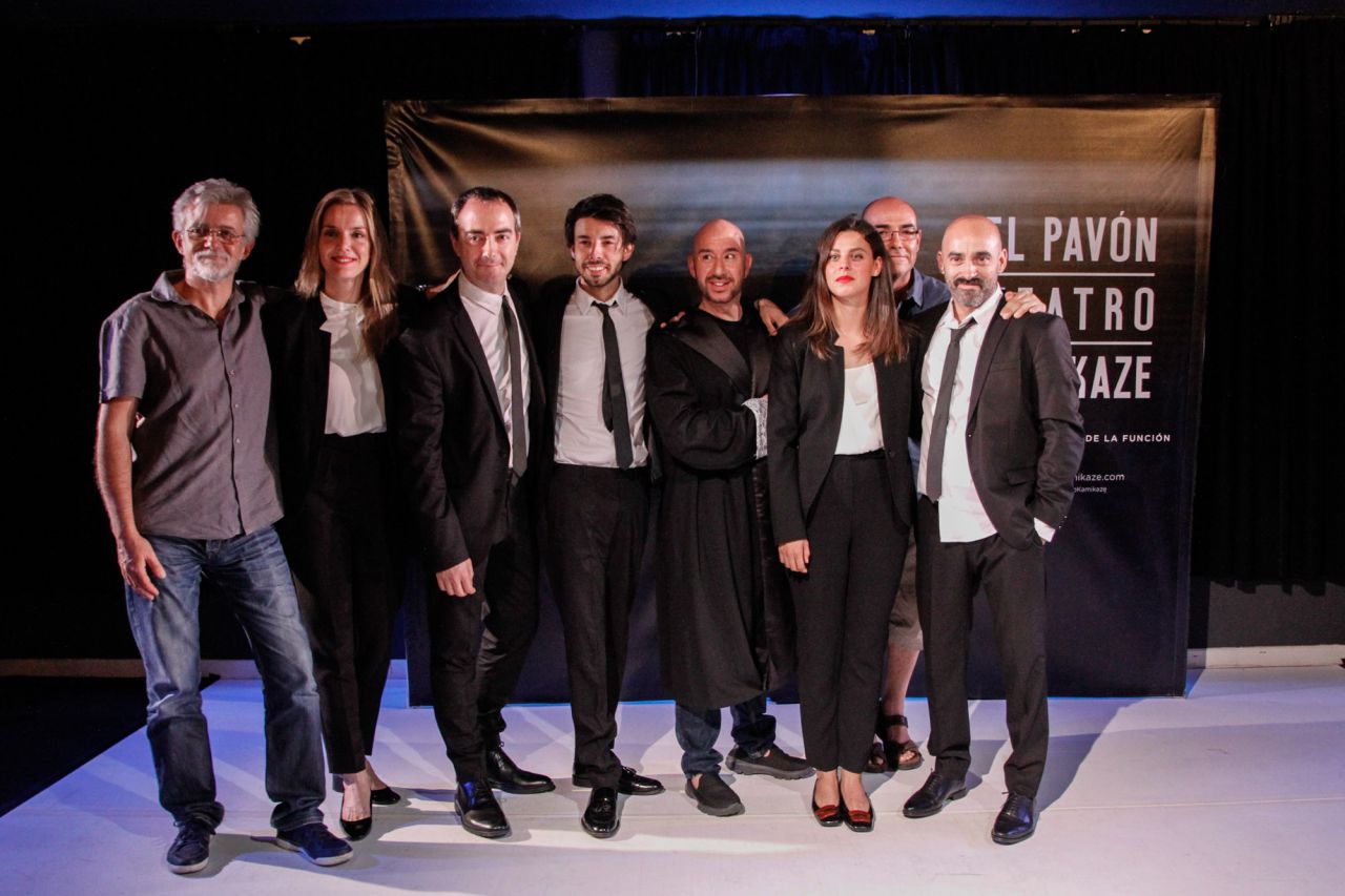 Julio Salvatierra, autor, Alvaro Lavín, director y los cantantes.