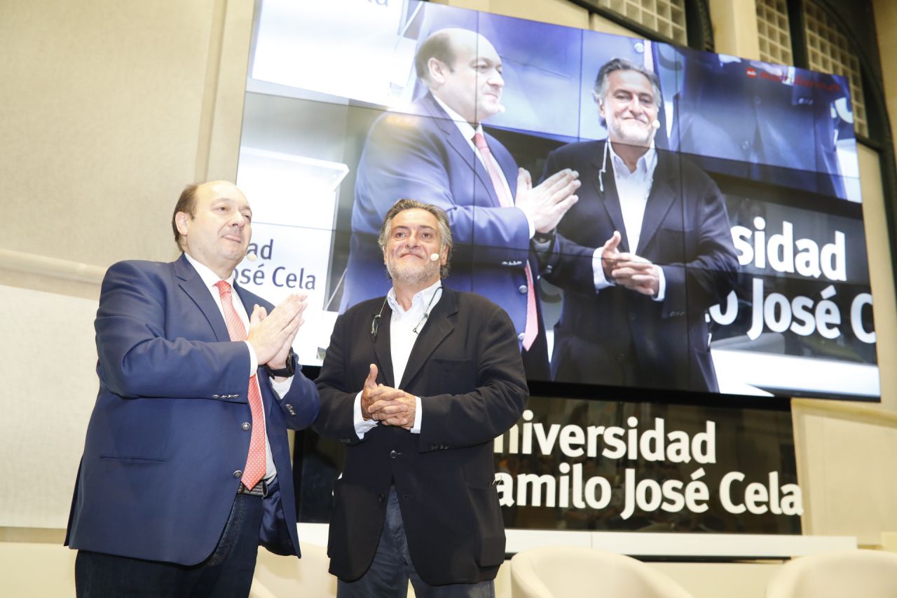 Constantino Mediavilla, presidente-editor de Madridiario con Pepu Hernández, ex entrenador de la selección española de baloncesto y patrono de la Fundación Estudiantes