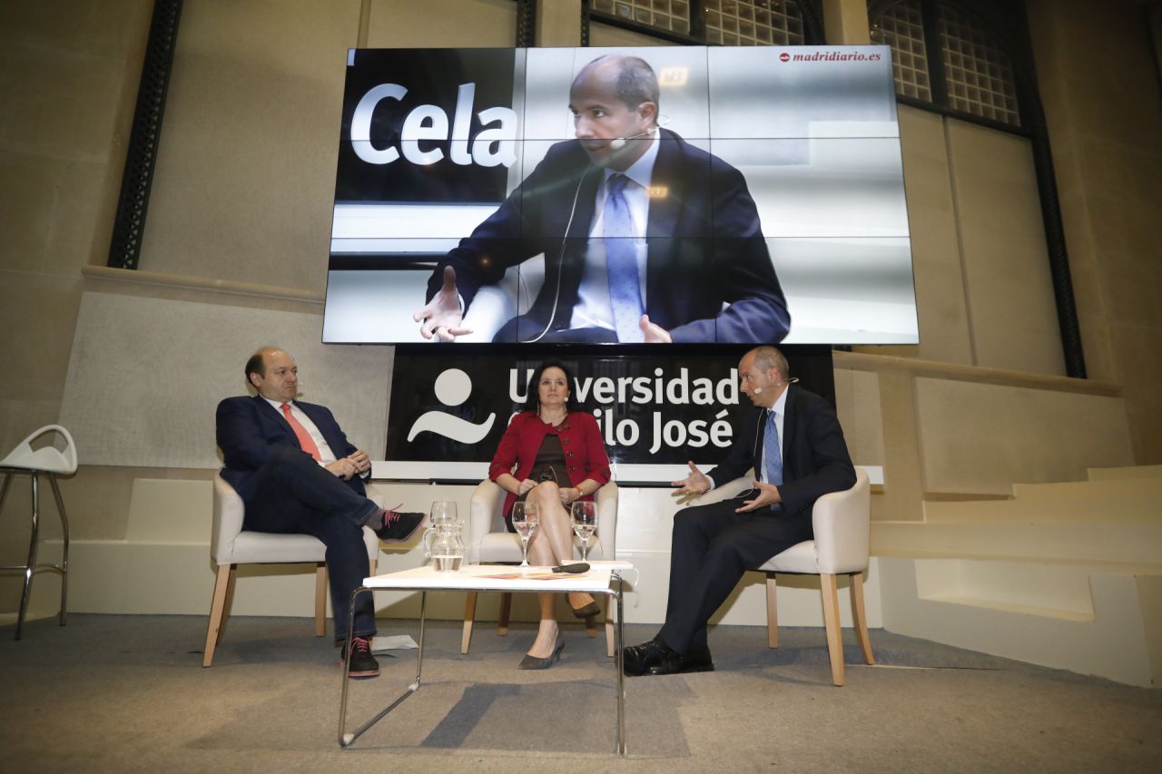 Constantino Mediavilla, presidente-editor de Madidiario modera la mesa con Concepción Rodríguez, magistrada del Juzgado de Menores Número 1 de Madrid, Juan José nieto, director general de Educación de la Comunidad de Madrid y Miguel Ángel Pérez, decano de la Facultad de Educación de UCJC