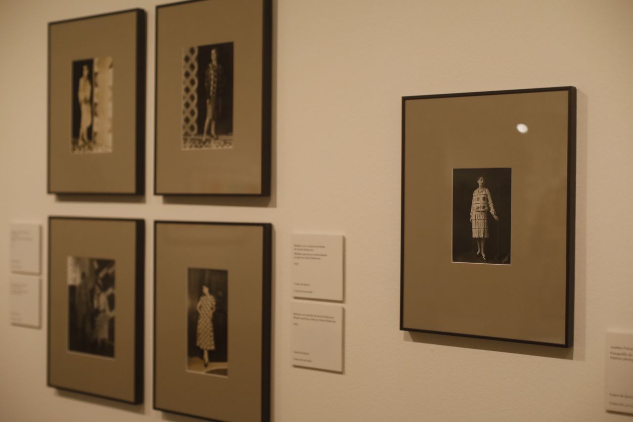 'Sonia Delaunay. Arte, diseño y moda' será la primera exposición monográfica de la artista en nuestro país, una combinación de pinturas, diseños de moda y textiles que conviven en una única muestra. 