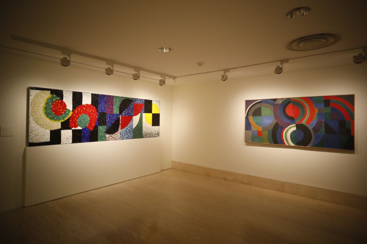 'Sonia Delaunay. Arte, diseño y moda' será la primera exposición monográfica de la artista en nuestro país, una combinación de pinturas, diseños de moda y textiles que conviven en una única muestra. 