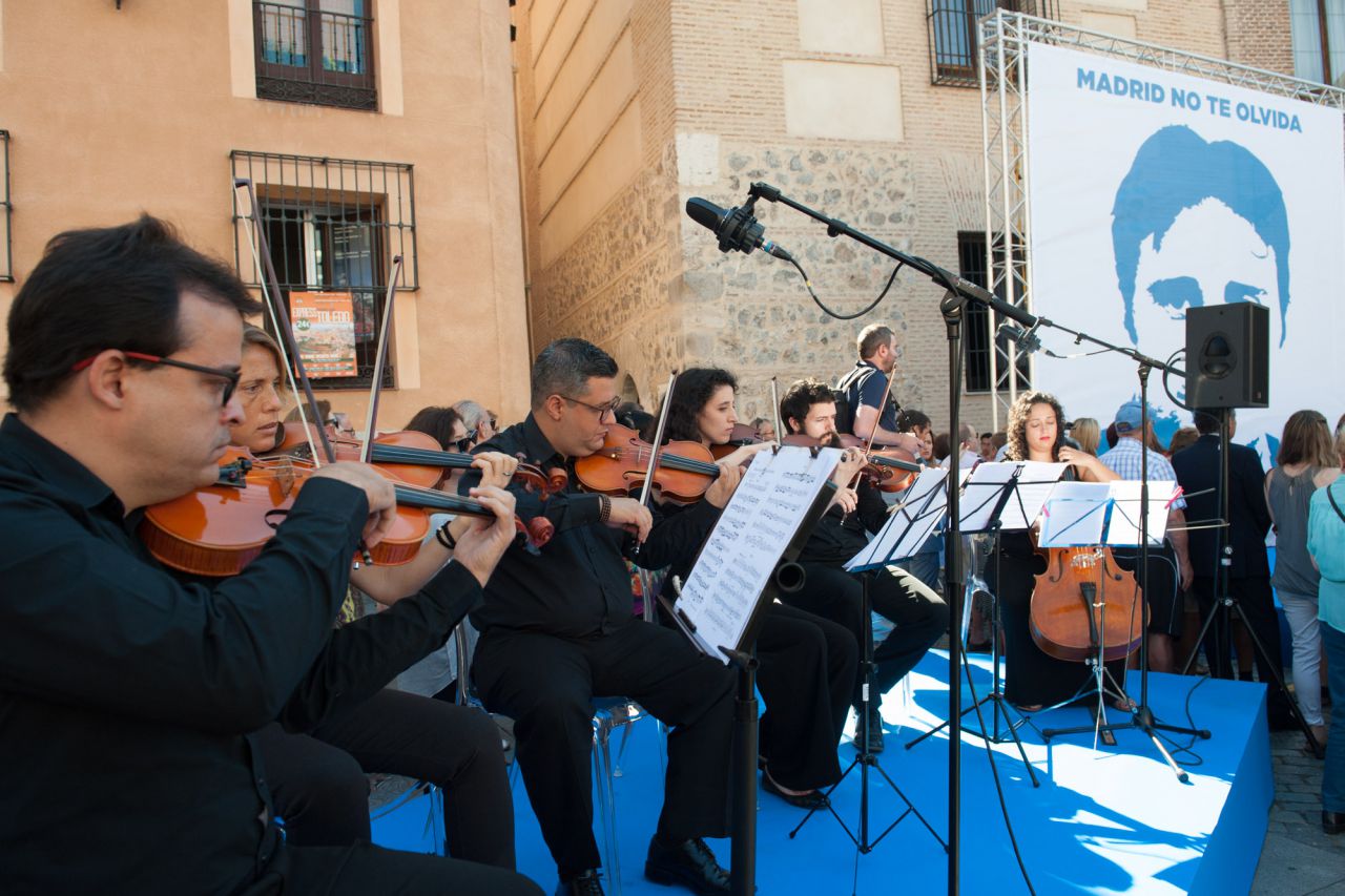 Música en el homenaje.