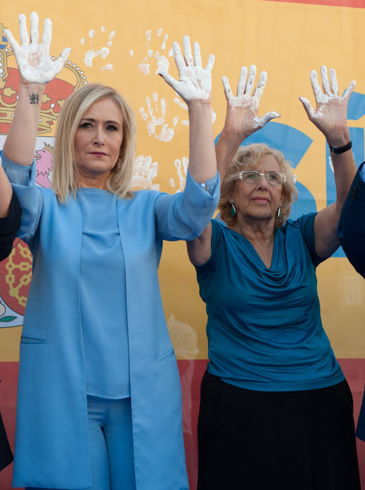 Cristina Cifuentes y Manuela Carmena.