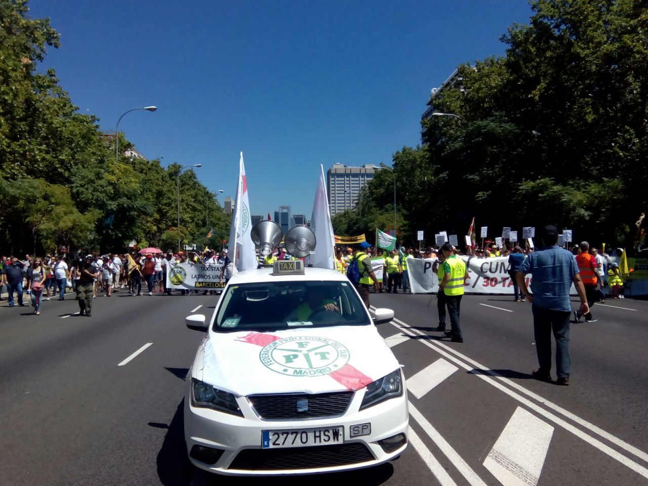 Manifestación de taxistas por el Paseo de la Castellana
