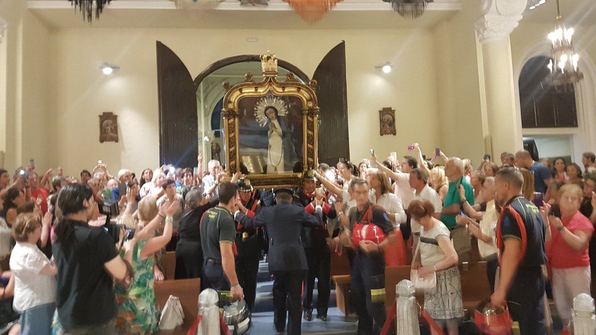 Los Bomberos del Ayuntamiento de Madrid en la procesión de la Virgen de la Paloma