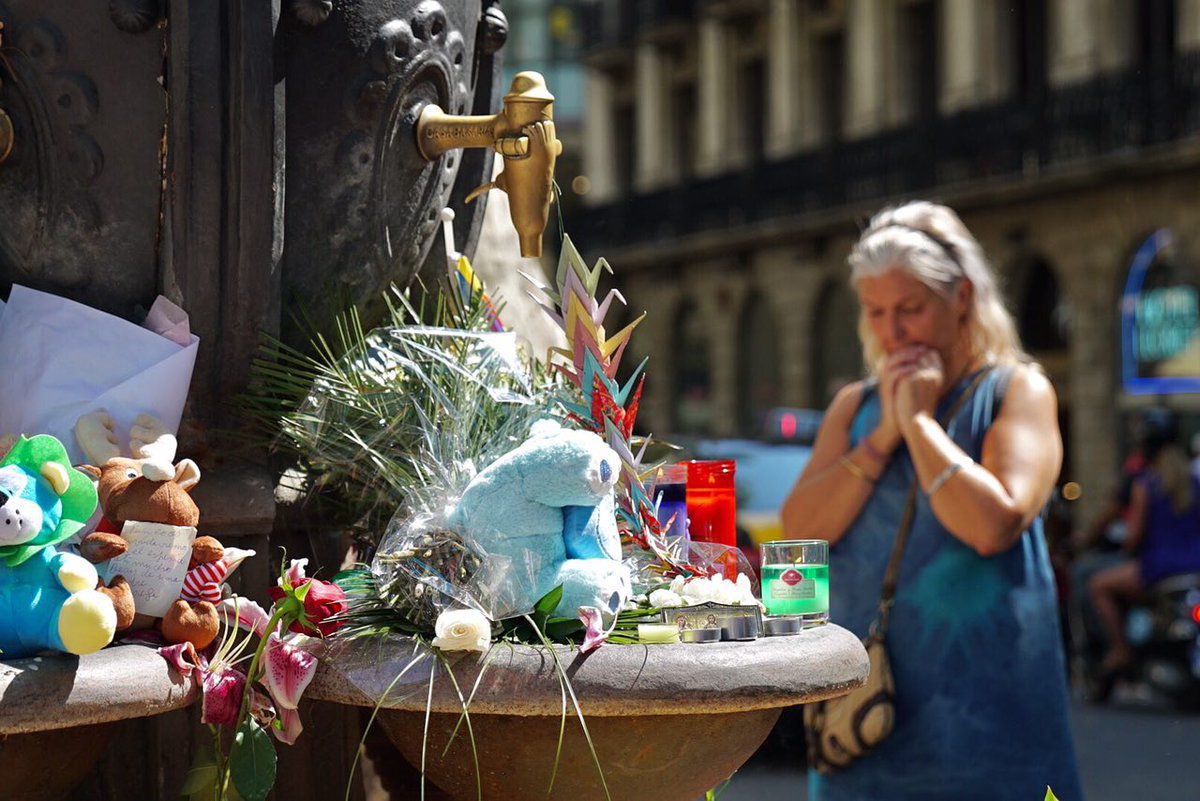 Homenajes a las víctimas de los atentado de Barcelona y Cambrils en Las Ramblas