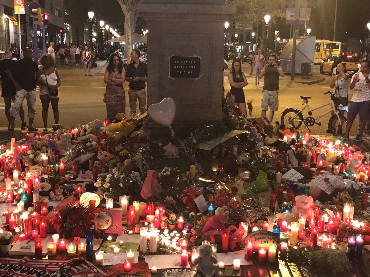 Homenajes a las víctimas de los atentado de Barcelona y Cambrils en Las Ramblas