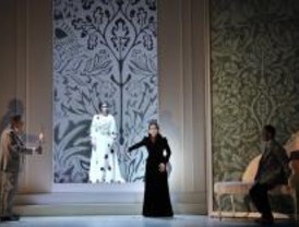 Crítica teatral. - Drácula: romanticismo sin sombras