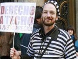 Concentración ante el Ministerio de Economía para reclamar una vivienda digna
