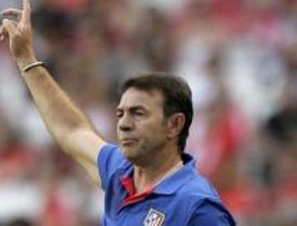 Abel convoca a toda su plantilla para Londres, incluidos Agüero y Jurado