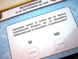 Los ecuatorianos de Madrid aprueban su nueva Constitución