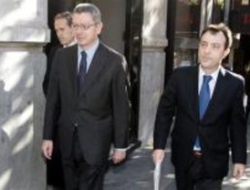 Rajoy explota por el duelo Aguirre-Gallardón