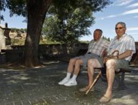 Cuatro de cada diez mayores de 80 años viven solos