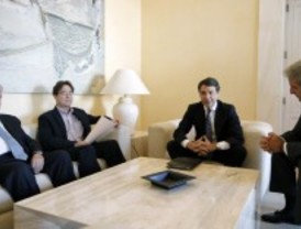 González, patronal y sindicatos deciden reactivar el Consejo de Madrid para crear empleo