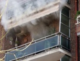 Cinco intoxicados en el incendio de una vivienda