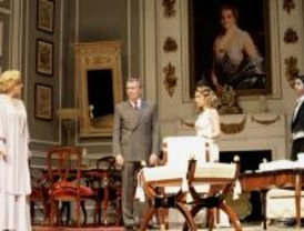 Crítica teatral.- Llama un inspector: reaparece Valladares