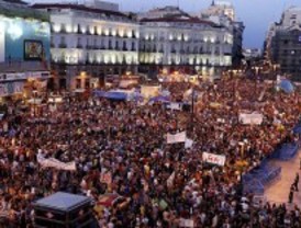 Los indignados recuperan Sol