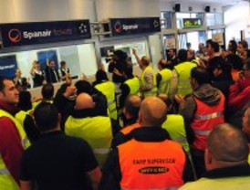 Los empleados de Spanair y Newco continúan sus movilizaciones