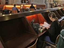 Las bibliotecas públicas amplían su horario por los exámenes