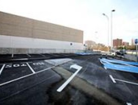 El aparcamiento de la Instalación Deportiva La Masó permite estacionar a 70 vehículos