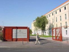 La Carlos III ofrece 15 becas para formar investigadores