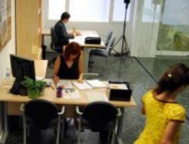 Los hombres pierden más el tiempo en el trabajo, según un estudio