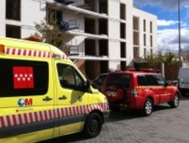 Fallece un joven al desplomarse el ascensor que manipulaba