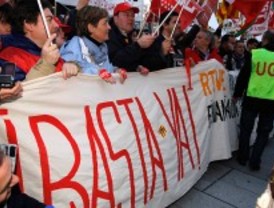 Los trabajadores de RTVE se manifiestan contra la externalización