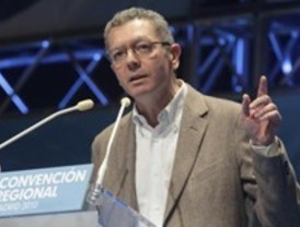 Gallardón mantiene a sus candidatos fieles