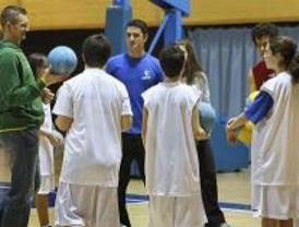 El baloncesto madrileño muestra su cara más solidaria