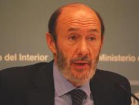Rubalcaba admite que la Policía tiene 'objetivos cuantitativos' en relación a los inmigrantes