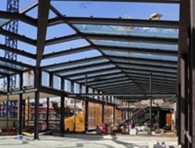 El nuevo San Antón ilumina la calle Hortaleza