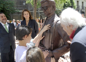 Madrid homenajea al vendedor de cupones