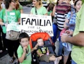 El PP quitará las subvenciones a los que vendan la camiseta de la 'marea verde'