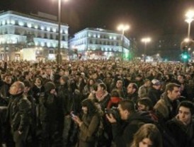 Protesta en Sol y Génova contra la actuación policial en Valencia