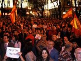 Cientos de personas se manifiestan contra la decisión sobre De Juana