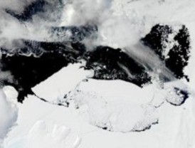 Un iceberg de más de 4.000 kilómetros choca con la Antártida