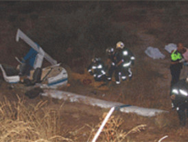Dos muertos al estrellarse una avioneta en Villanueva de la Cañada