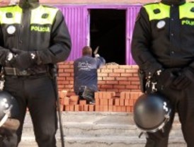 Los policías locales de la región aprenden técnicas para actuar en los desalojos