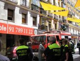 Cinco personas resultan intoxicadas en un incendio en Preciados