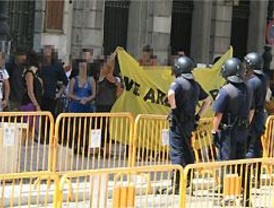 Cincuenta detenidos por okupar con pancartas el Casino de Madrid