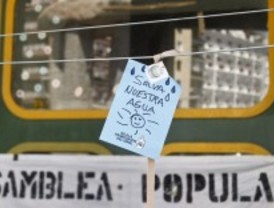 Murales colectivos piden una mejor gestión del Canal de Isabel II