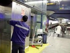 Metro tendrá nuevas empresas de limpieza tras la huelga