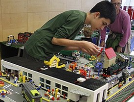 El museo Cosmocaixa acoge este fin de semana una exposición de maquetas de Lego